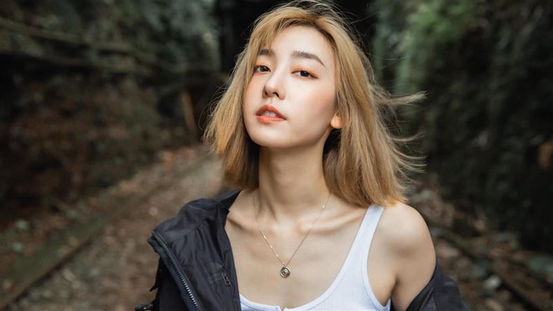《惡吻》女星沒工作　賣收藏籌醫藥費