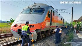 台鐵,轎車,擦撞,鐵路,後壁
