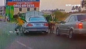 3男不滿被超車　當街堵車持球棒狂砸