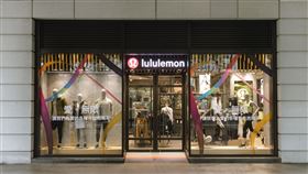 ▲信義新光 A8 1樓 lululemon專櫃。（圖／業者提供）