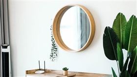 鏡子（圖／翻攝自unsplash）