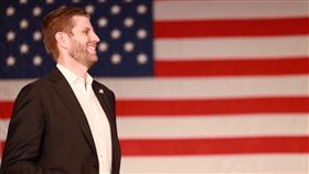 川普次子艾瑞克（Eric Trump）
推特