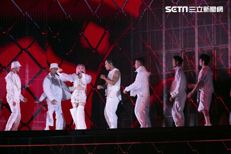 楊丞琳「LIKE A STAR」世界巡迴演唱會 台北首站。（記者楊澍/攝影）