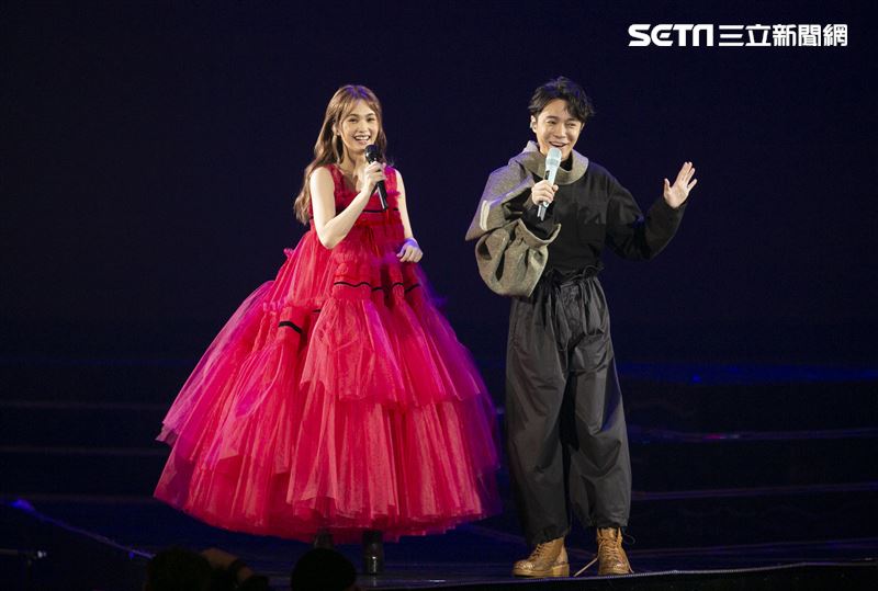青峰擔任特別嘉賓出席 楊丞琳「LIKE A STAR」世界巡迴演唱會。（記者楊澍/攝影）