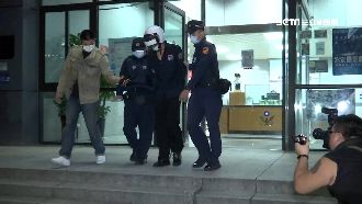 強拉男童甩巴掌　惡保全前科遭起底