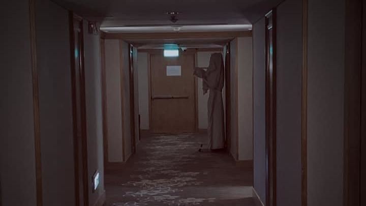 半夜飯店遇「鬼修女」！他嚇到閃尿