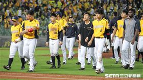 ▲中信兄弟1：12輸給統一獅，球員賽後神情落寞。（圖／記者劉彥池攝影）