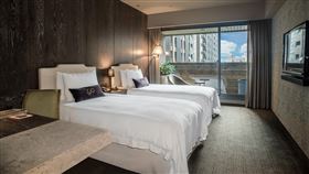 「台北君品酒店」室內裝潢融合東方極簡宋代美學與西方的低調奢華風，是想要在單身節當天好好犒賞自己的最佳選擇。（圖／Expedia提供）