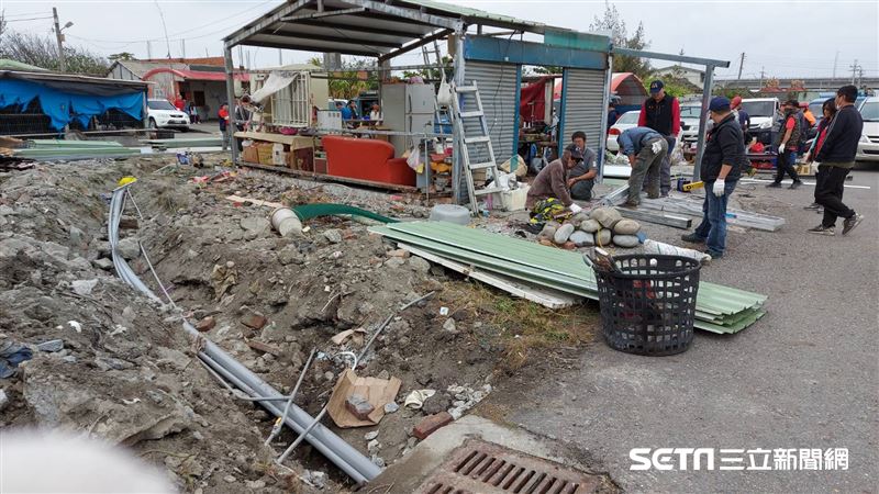 小五生求救志工蓋新家「拆光」嬤孫擠破屋