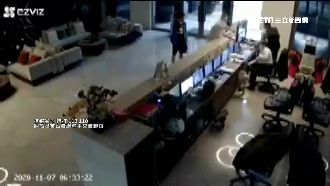 疑不滿量體溫　住戶抓狂飆罵攻擊保全