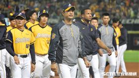 ▲中信兄弟奪下7年內第6座中華職棒亞軍，總教練丘昌榮賽後落寞。（圖／記者劉彥池攝影）