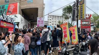 滴妹手搖飲台中開幕　排隊人潮炸一中