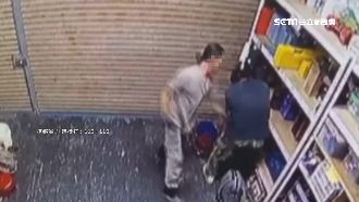 把人當沙包打　惡老闆狂揍員工42秒