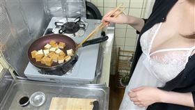 歪樓,低胸,做菜,地方媽媽,日本