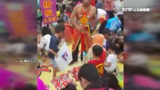 屏東內埔四孤搶粄　大人組30秒掃光