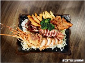 獨家專利雞排。（圖／呷飽未提供）