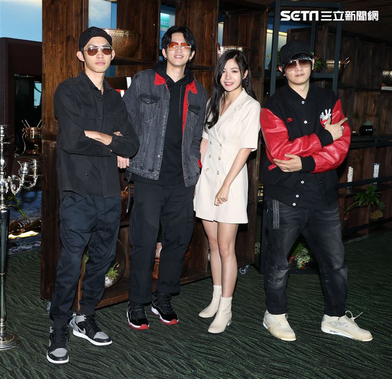 眼鏡俠、師妹方宣凝。（記者邱榮吉/攝影）