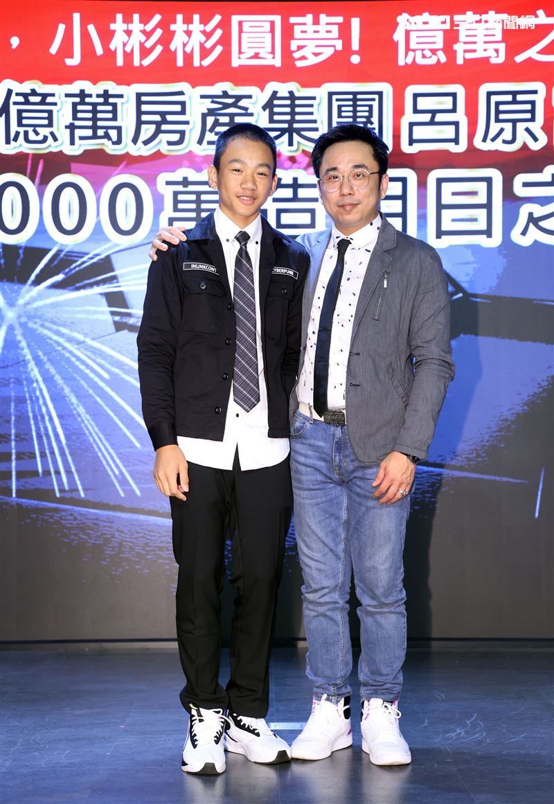 温兆宇（小彬彬）億萬之星發佈會。（記者邱榮吉/攝影）