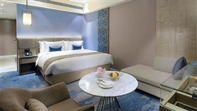 「台北新板希爾頓酒店」加20元享第3人免費住，再升等三人房。（圖／易遊網提供）