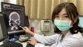 中年婦單側鼻塞、流鼻血，就醫赫見6公分惡性「黑色素瘤」(南投醫院提供)
