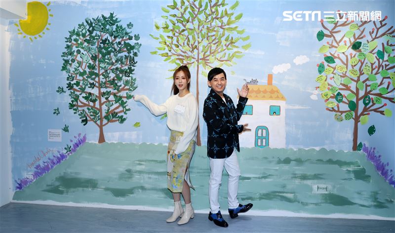 黃子佼、周曉涵出席育成基金會公益活動。（記者邱榮吉/攝影）