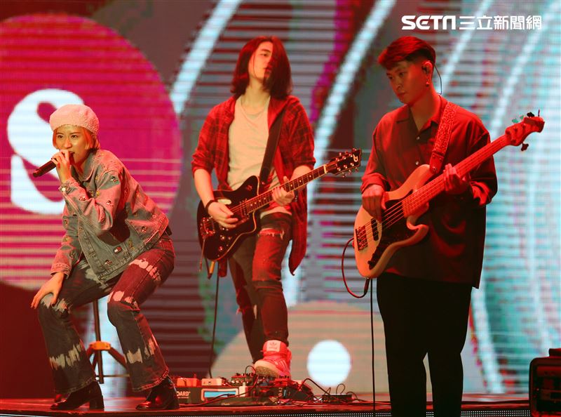 9m88出席雙11PChome演唱會。（記者邱榮吉/攝影）