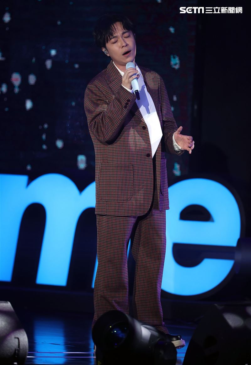 青峰出席雙11PChome演唱會。（記者邱榮吉/攝影）