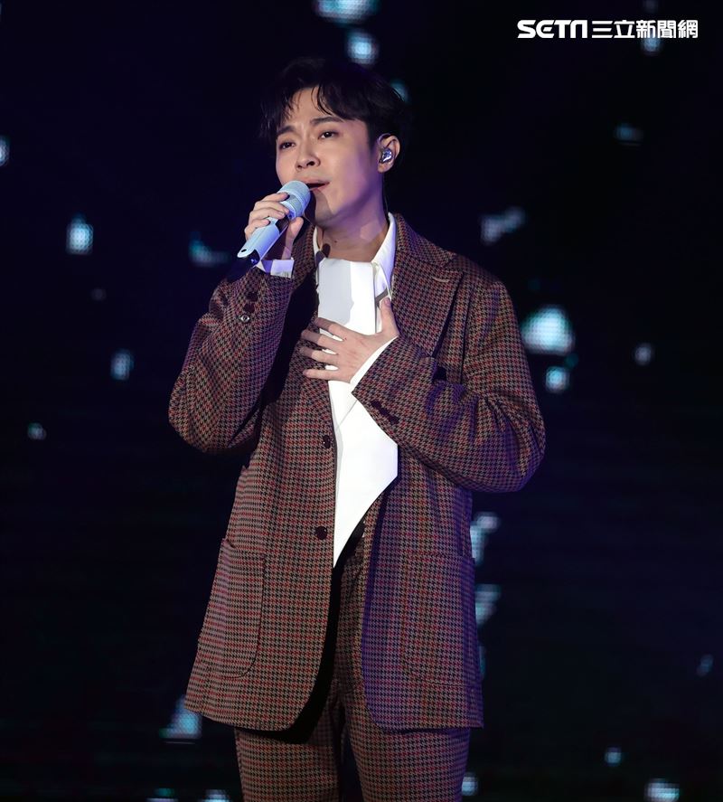 青峰出席雙11PChome演唱會。（記者邱榮吉/攝影）