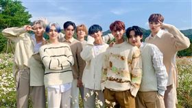 PENTAGON 官方臉書