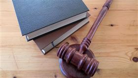 法院，法官，法槌，槌子，律師（圖／翻攝自pixabay）