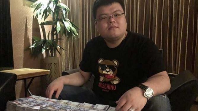 毒梟挑2米球員當打手　凌虐藥頭逼供