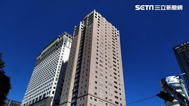 好久不見！台中天空罕見無雲「全藍」