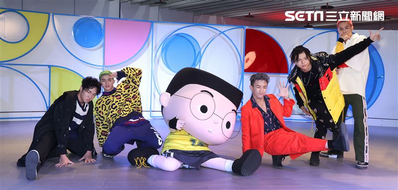 全新男團B.T.O.D，小兒子主角阿甯咕新歌MV拍攝。（記者邱榮吉/攝影）