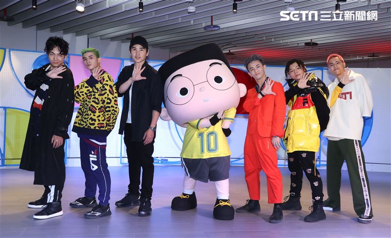 全新男團B.T.O.D，小兒子主角阿甯咕新歌MV拍攝。（記者邱榮吉/攝影）