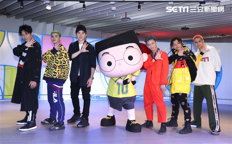 全新男團B.T.O.D，小兒子主角阿甯咕新歌MV拍攝。（記者邱榮吉/攝影）