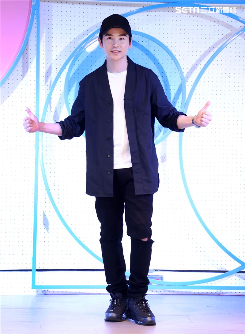  昔日男團ENERGY團長牛奶（葉乃文），退居幕後從事舞蹈教學與經紀人相關工作，與全新男團B.T.O.D合作。（記者邱榮吉/攝影）