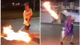 2名國中生在百齡橋下玩火把，還點火燃燒流動廁所糞坑。（圖／翻攝臉書）