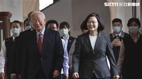 蔡英文、張忠謀（圖／總統府提供）