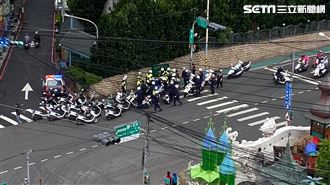 騎士違規攔檢不停　25警追民眾傻眼