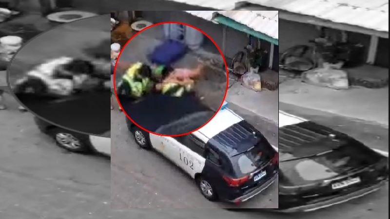 公親變事主！2男警排解糾紛遭女踹飛