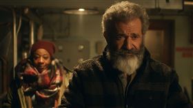 追殺胖老爹,梅爾吉勃遜,聖誕老公公　（圖／采昌提供）