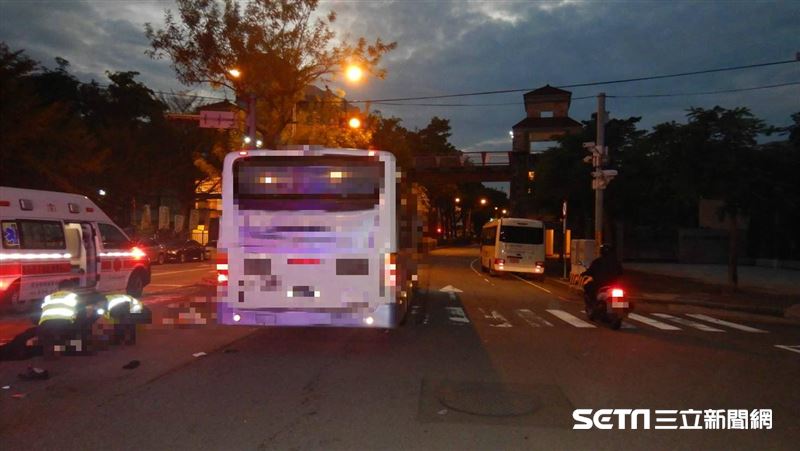 台中公車和機車擦撞　騎士重傷搶救中