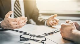 網友直指做保險和直銷，最難結婚。（示意圖／翻攝自pixabay）