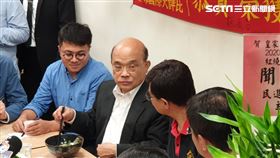 蘇貞昌　拜訪　冠軍　牛肉麵　店　（黎冠志攝）