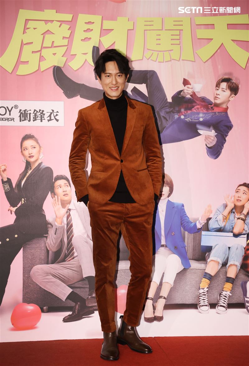 邱昊奇出席華劇 「廢財闖天關」首映。（記者邱榮吉/攝影）