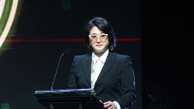 嚴陳莉蓮出席鴻海科技日　宣布鴻華電動車計畫裕隆集團執行長嚴陳莉蓮16日上午出席鴻海科技日致詞指出，透過裕隆和鴻海集團合作創立鴻華先進公司，布局電動車計畫，要與台灣產業共同轉型升級。中央社記者謝佳璋攝　109年10月16日