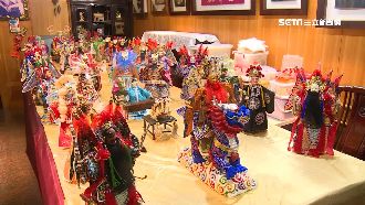 水電工愛布袋戲　花500萬收藏戲偶