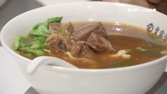 賣翻了！民眾、民代到場力挺牛肉麵
