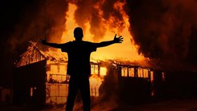 貶義用詞「下三濫」、「醜八怪」分別代表著不同職業及人物。（圖／翻攝自免費圖庫PIXABAY）