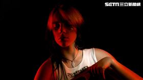 怪奇比莉/環球音樂提供